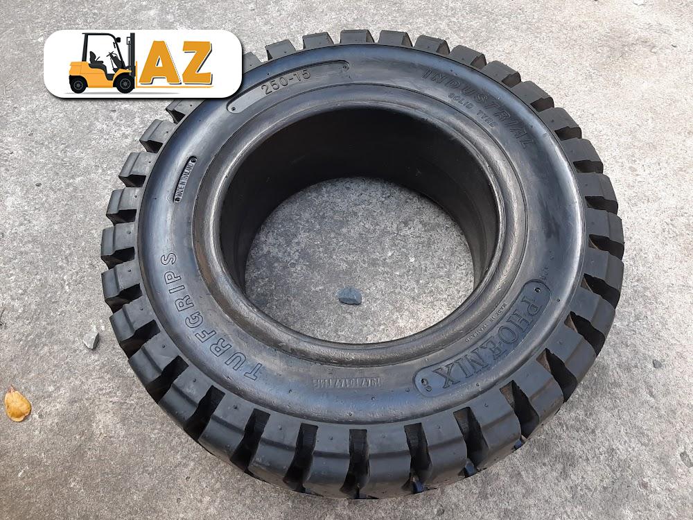 lop-dac-xe-nang-250-15-phoenix