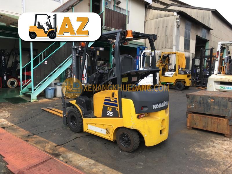 1781-xe-nang-dien-ngoi-lai-2.5-tan-komatsu-fb25-12
