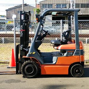 Xe nâng điện ngồi lái 1.8 Tấn Toyota 7FB18 chiều cao nâng 3m