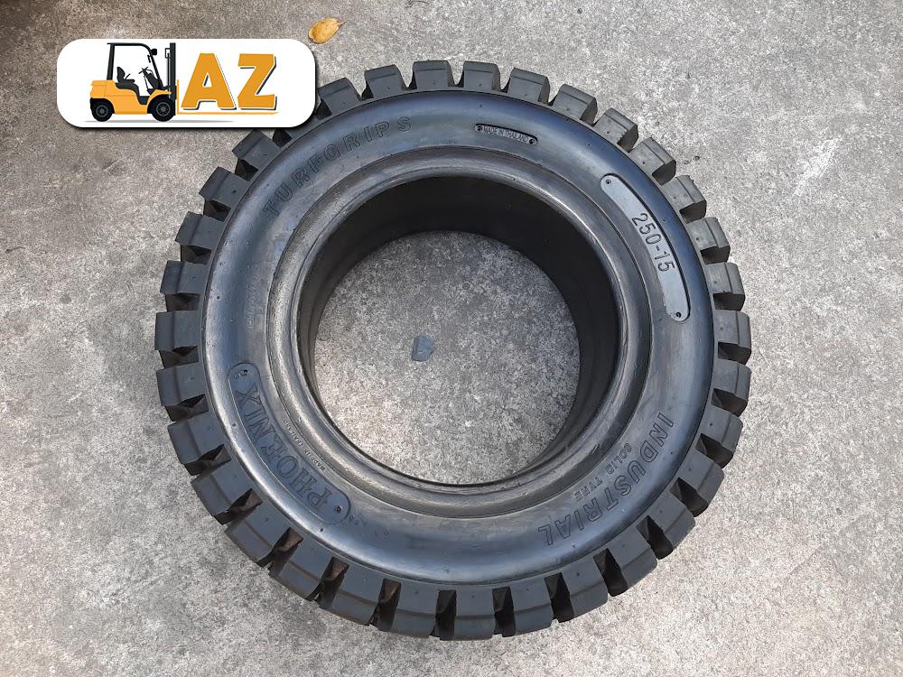 lop-dac-xe-nang-250-15-phoenix