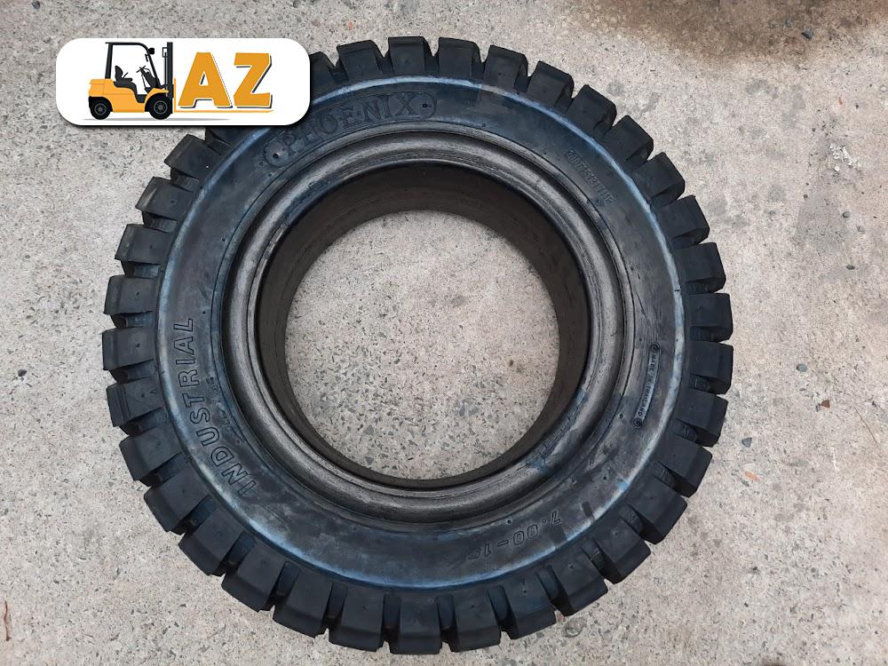 Lốp đặc xe nâng 700-15 Phoenix