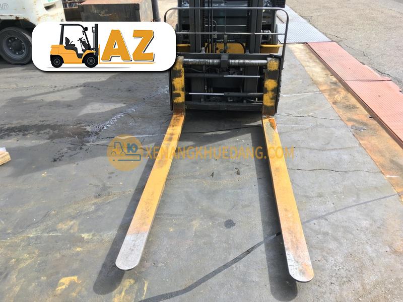 1781-xe-nang-dien-ngoi-lai-2.5-tan-komatsu-fb25-12