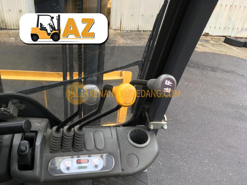 Xe nâng dầu 1.8 tấn TCM FD18T13