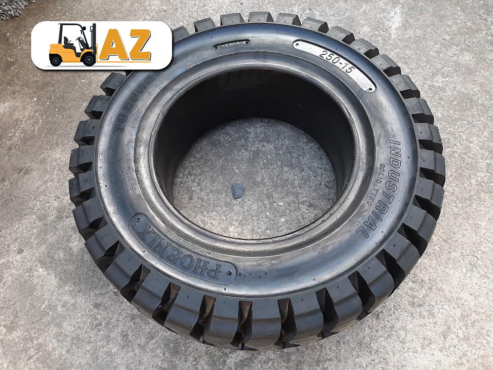 Lốp đặc xe nâng 250-15 Phoenix