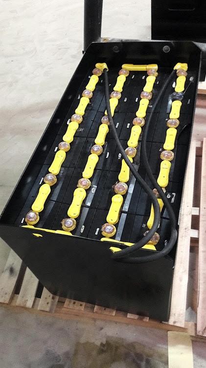 ac-quy-xe-nang-gs-yuasa-vgi565-565ah