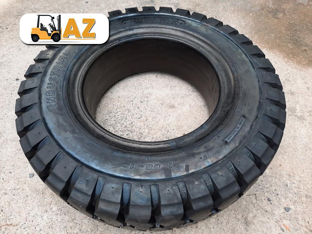 lop-dac-xe-nang-700-15-phoenix