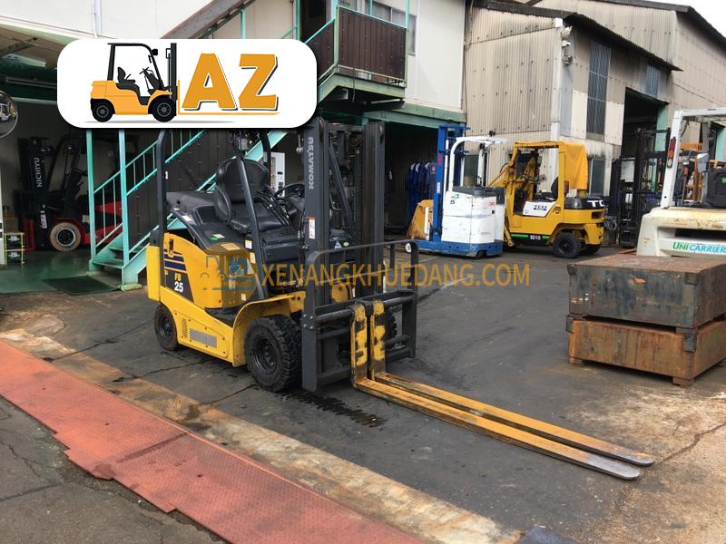 Xe nâng điện ngồi lái 2.5 tấn Komatsu FB25-12 - Chi tiết khung nâng