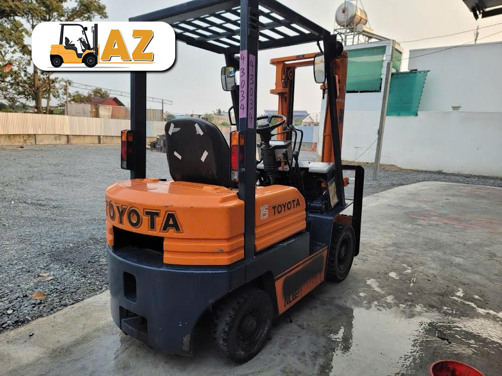 xe nâng dầu 1.5 tấn Toyota 5FD15 3m
