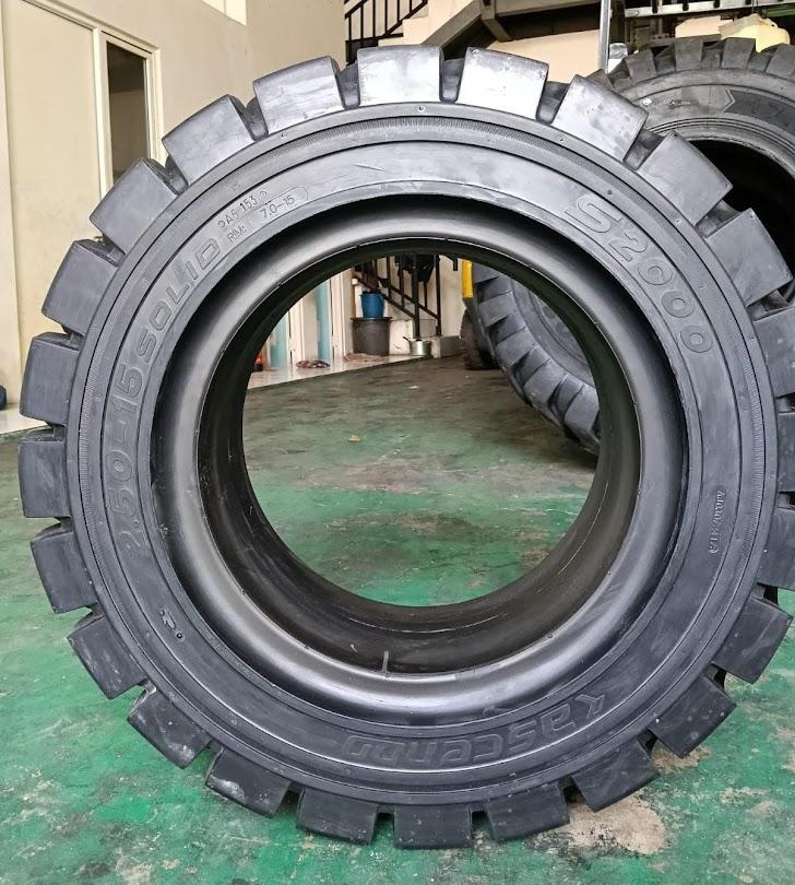 banh-dac-xe-nang-250-15-ascendo-s2000