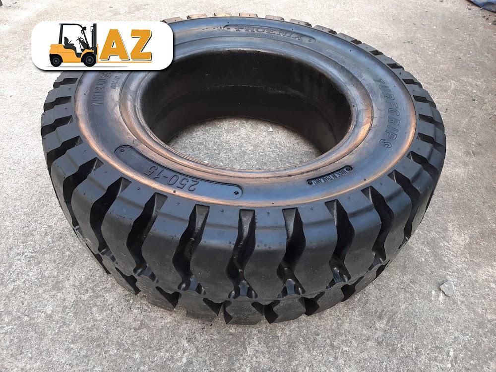 Lốp đặc xe nâng 250-15 Phoenix
