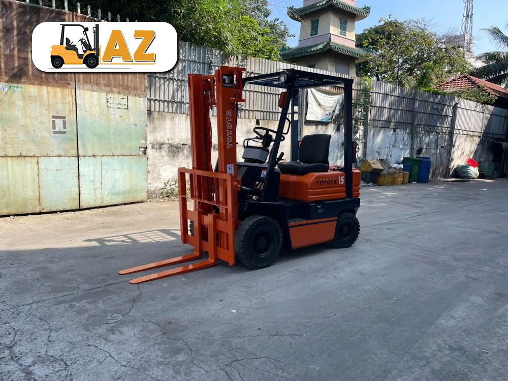 Xe nâng xăng gas 1.5 tấn Toyota 02-5FG15