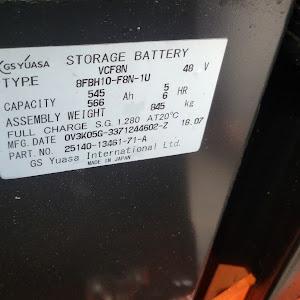 Xe nâng điện ngồi lái 1.8 tấn Toyota 8FBH18, ty giữa chui công