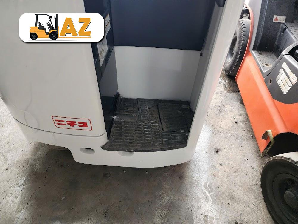Xe nâng điện đứng lái 1.5 tấn Nichiyu FBR15-80B, 4.3m - Tổng quan kho hàng