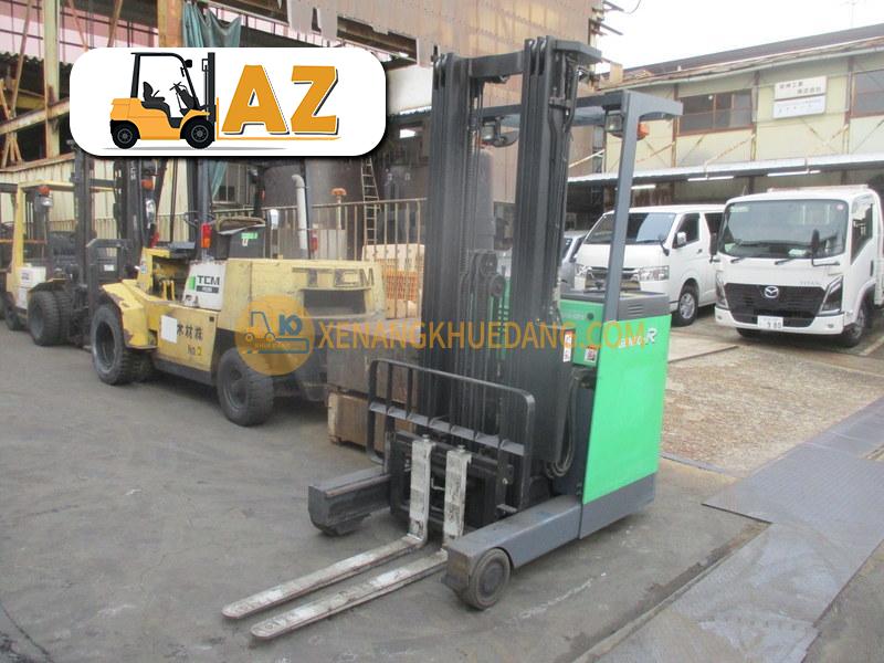 Xe nâng điện đứng lái Toyota 7FBR15 1.5 tấn - Khoang lái