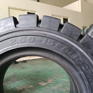 Lốp đặc xe nâng 250-15 Ascendo S2000