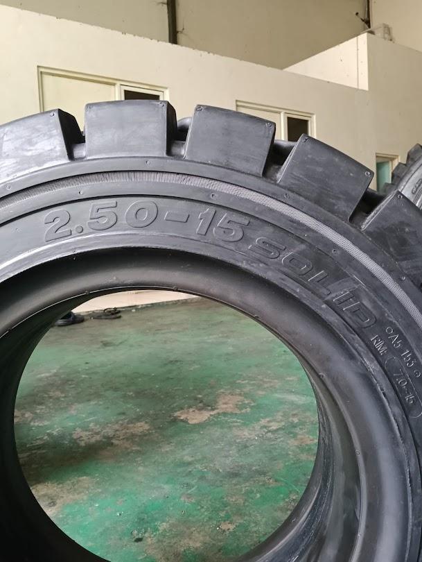 Bánh đặc xe nâng 250-15 Ascendo S2000