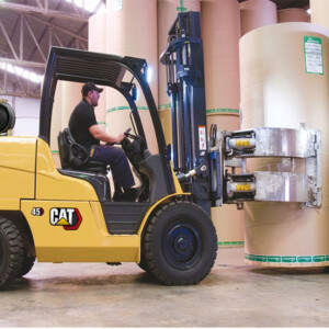 Xe nâng gas Caterpillar 4 tấn – 5.5 tấn 1